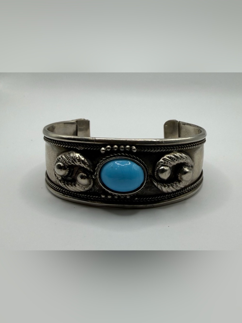 Southwestern Style Cuff Bracelet Silver